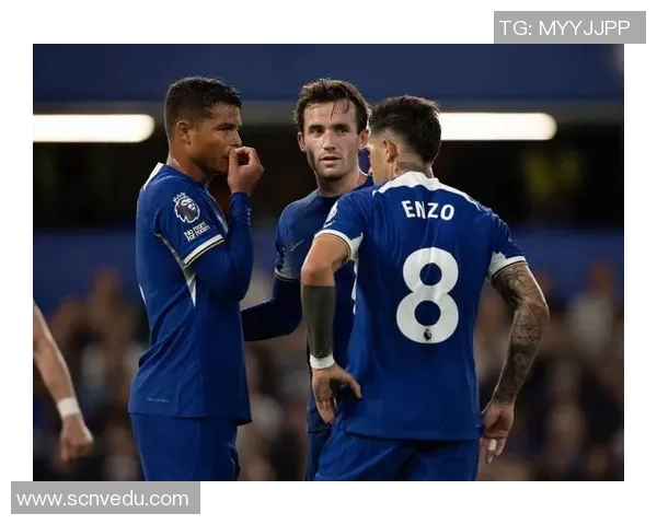 布莱顿与南岸普敦的激烈对决揭示英超新赛季的竞争格局与球队实力对比