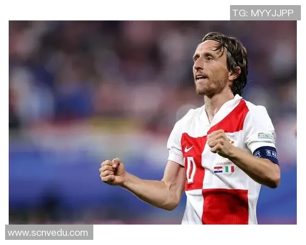 莫德里奇：从克罗地亚足球天才到世界足坛传奇的辉煌历程与成就