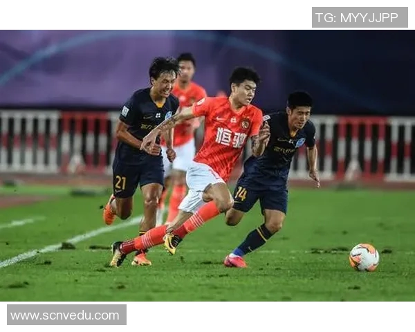 2020年富力与恒大激战回顾球迷热议精彩瞬间与赛后分析