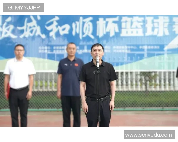 上海与深圳篮球赛激战正酣谁能夺得荣耀之巅精彩对决不容错过 上海与深圳篮球赛激战正酣谁能夺得荣耀之巅精彩对决不容错过